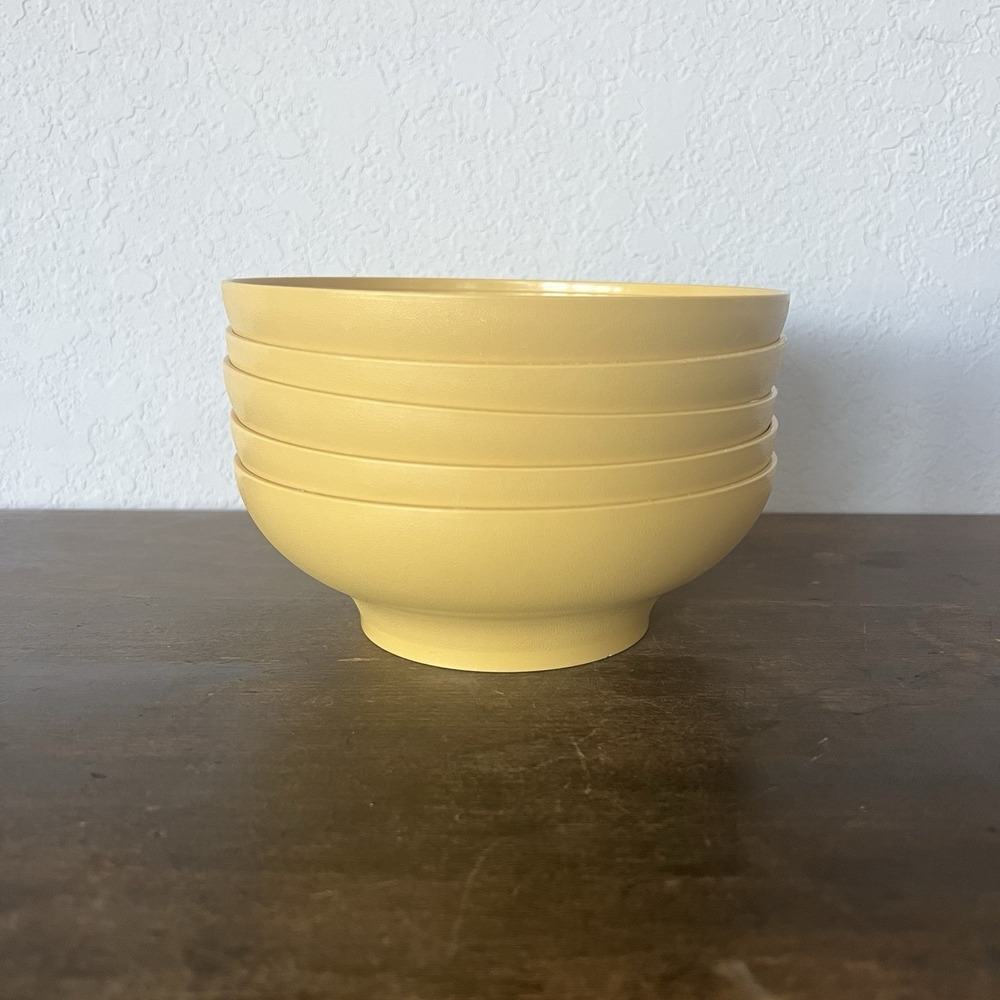 Set of 5 Tupperware Harvest Gold Yellow Cereal Salad Bowls 890 Vintage Stackable